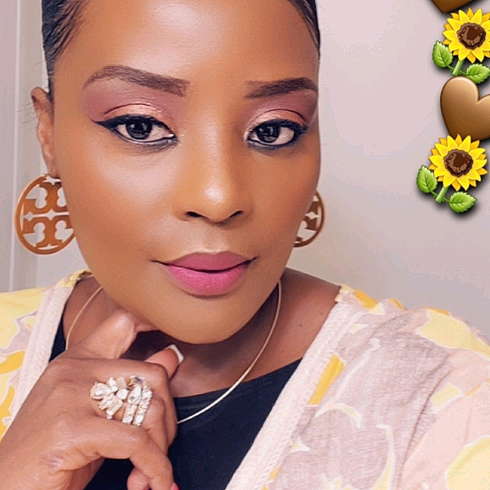 Meet your Posher, Hellen t.